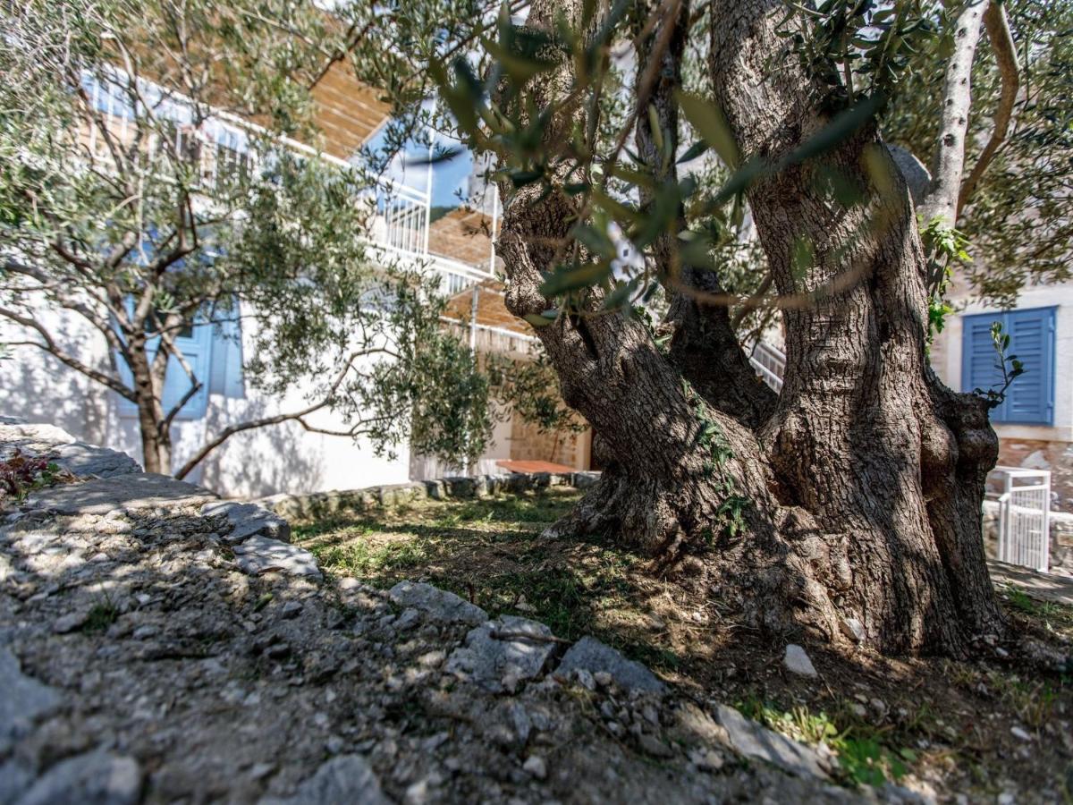 Villa Balarin Bol Bagian luar foto
